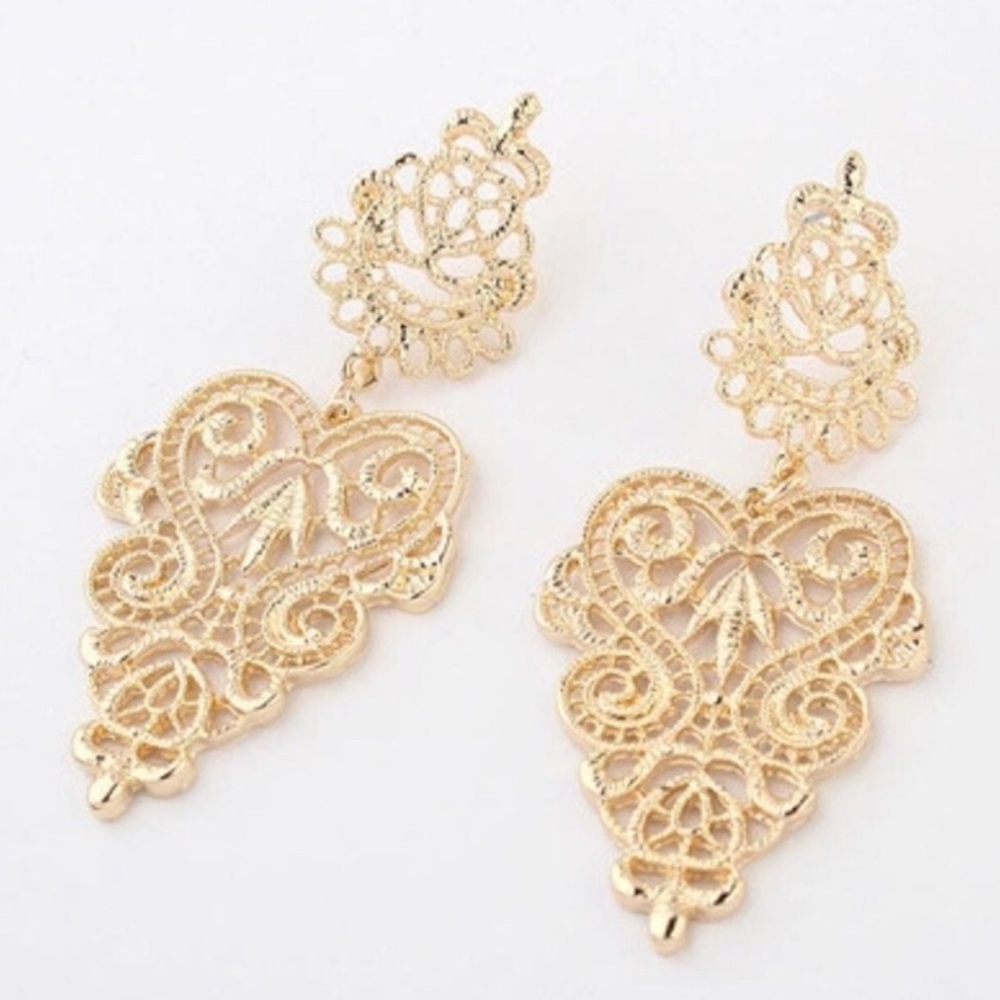 ❗️FINAL PRICE ❗️Gold Dangling Earrings